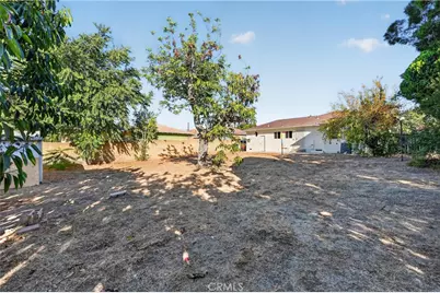 219 W Victoria, Rialto, CA 92376 - Photo 32