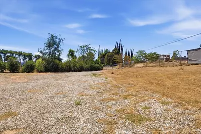 9584 Avenida Miravilla, Cherry Valley, CA 92223 - Photo 46