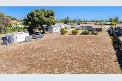 8982 Elm Avenue, Fontana, CA 92335 - Photo 28