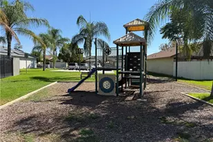 8920 Summerwood, Fontana, CA 92335 - Photo 30