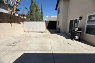 8920 Summerwood, Fontana, CA 92335 - Photo 28