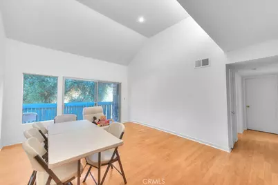 5700 Etiwanda #212, Tarzana, CA 91356 - Photo 6