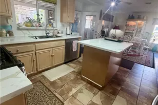 16960 Tusk Ct, Victorville, CA 92394 - Photo 6