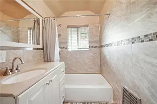 8205 Stanford Ave, Los Angeles, CA 90001 - Photo 20