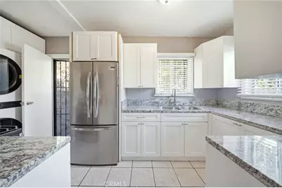 8205 Stanford Ave, Los Angeles, CA 90001 - Photo 16