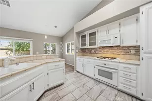 2041 W Avenue J5, Lancaster, CA 93536 - Photo 10