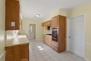 9826 Larch Ave, Bloomington, CA 92316 - Photo 8