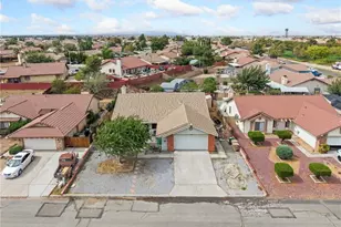 8658 Buena Vista, Hesperia, CA 92344 - Photo 2