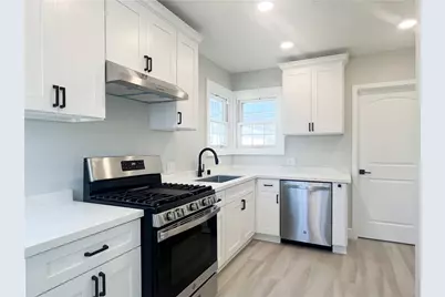 8718 Cimarron Street, Los Angeles, CA 90047 - Photo 10
