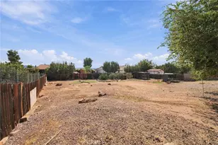 15459 Via Cartagena St, Hesperia, CA 92345 - Photo 16