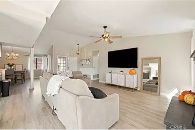 15459 Via Cartagena Street, Hesperia, CA 92345 - Photo 4