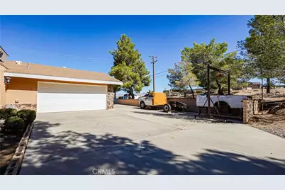 9160 Buena Vista Street, Apple Valley, CA 92308 - Photo 20