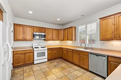 3985 Barbury Palms Way, Perris, CA 92571 - Photo 14