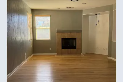 13523 Bentley, Victorville, CA 92392 - Photo 2