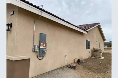 56779 Little League, Yucca Valley, CA 92284 - Photo 2