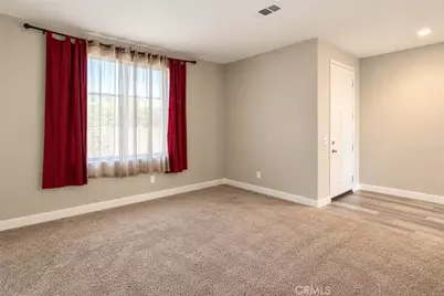 11542 Gayneswood, Victorville, CA 92392 - Photo 2