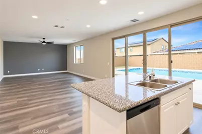 11542 Gayneswood, Victorville, CA 92392 - Photo 34