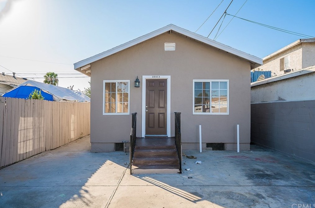 10813 Mona Blvd, Los Angeles, CA 90059-1427