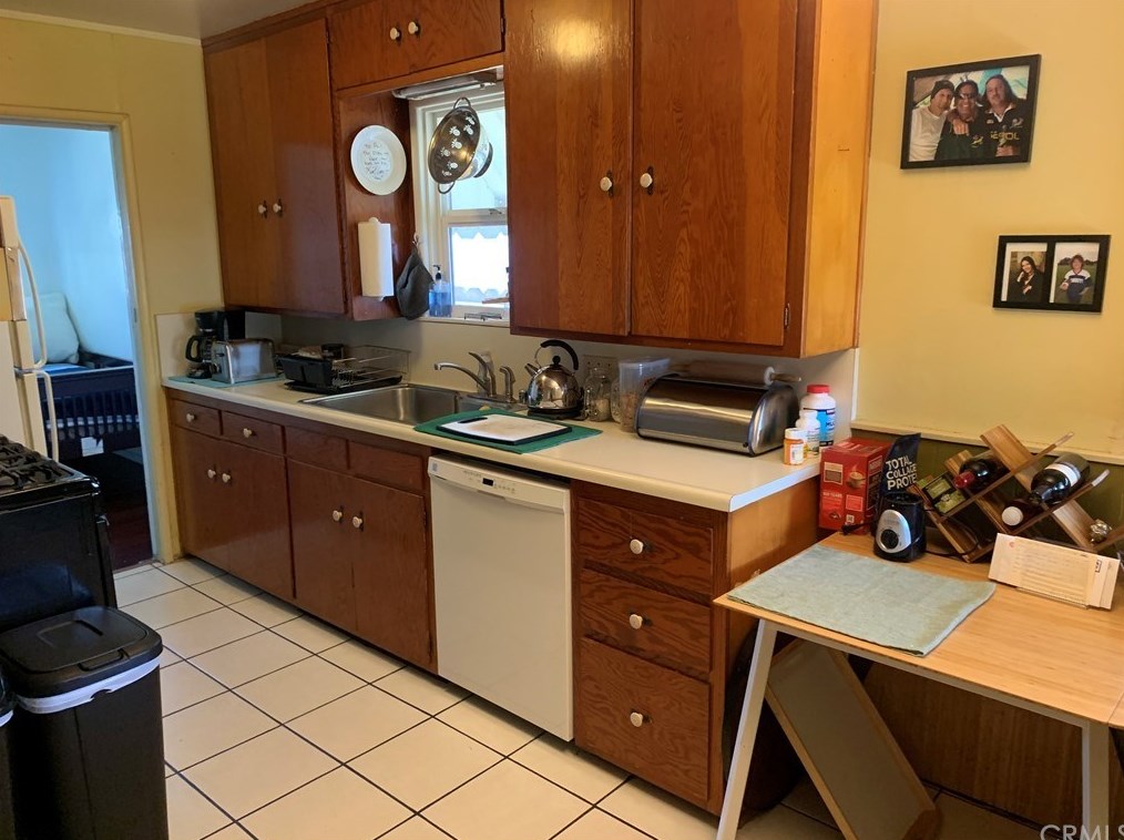 1802 Walgrove Ave, Los Angeles, CA 90066-2233
