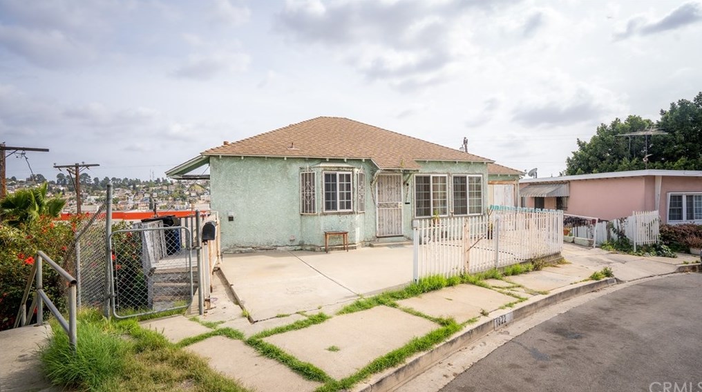 1822 Seigneur Ave, Los Angeles, CA 90032-4025