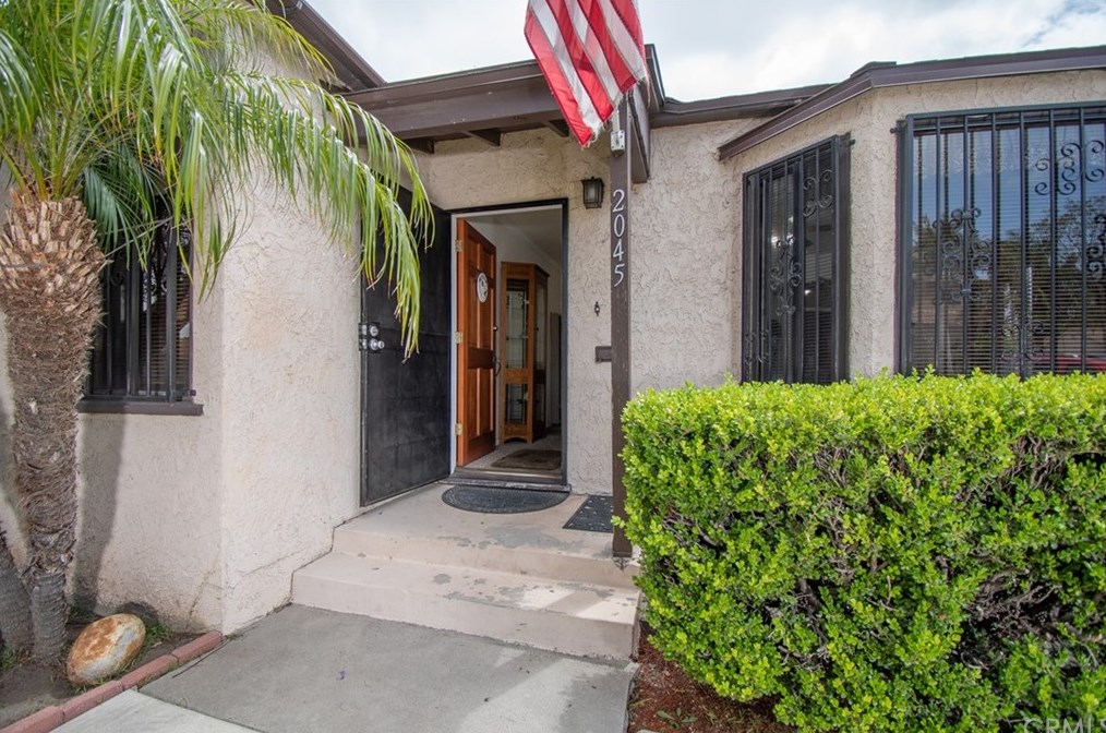 2045 S Garnsey St, Santa Ana, CA 92707