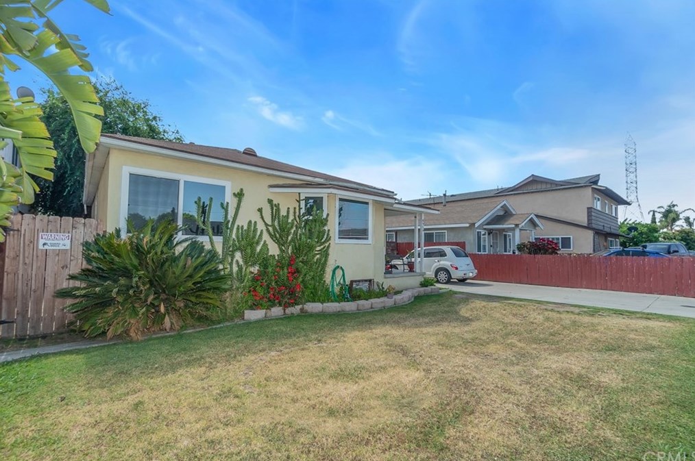 8956 Dorothy Ave, South Gate, CA 90280-3314