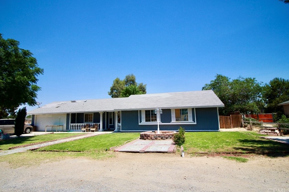 40126 174th St, Palmdale, CA 93591-3336