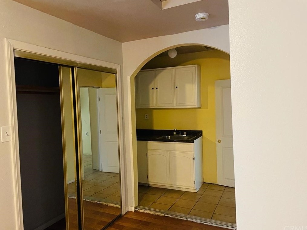 229 Gage Ave, Los Angeles CA  90003-1436 exterior