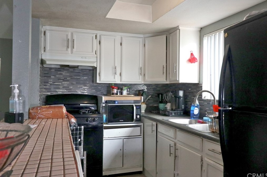 9706 Evers Ave, Los Angeles, CA 90002-2219