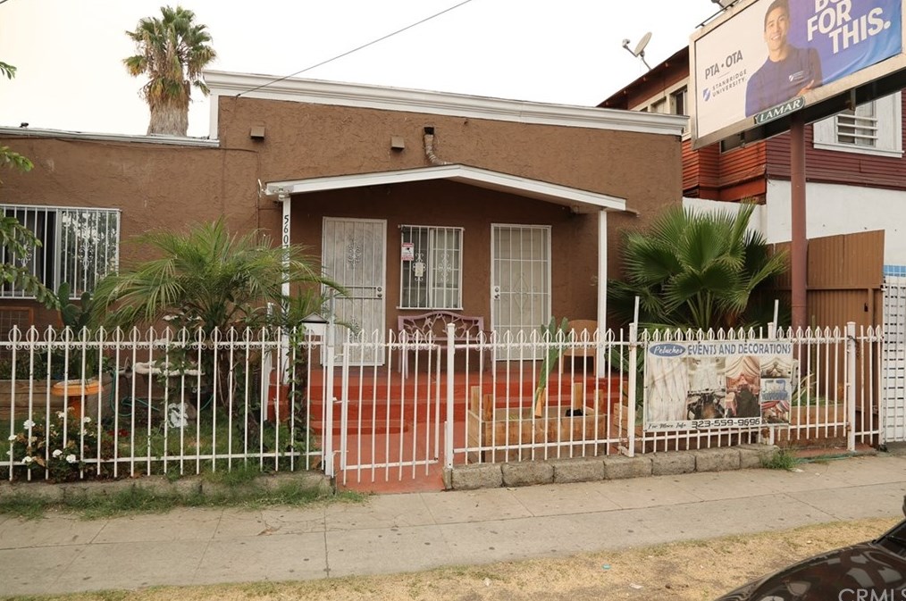 5607 Main St, Los Angeles, CA 90037-4139