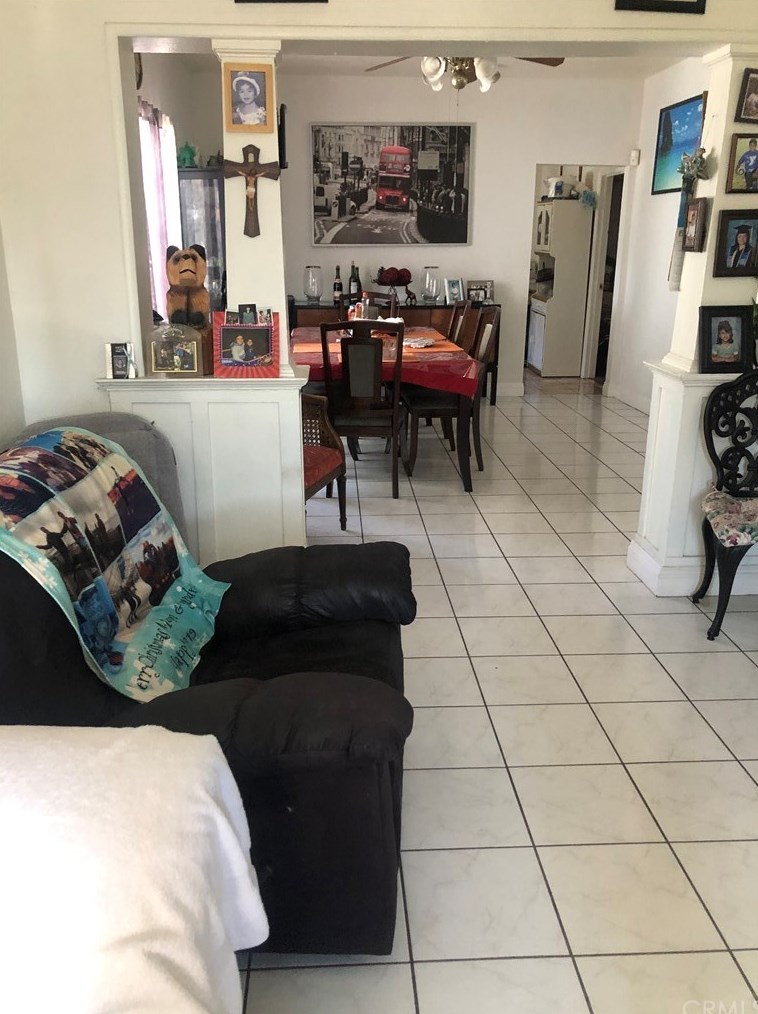 1587 37th St, Los Angeles, CA 90018-4522
