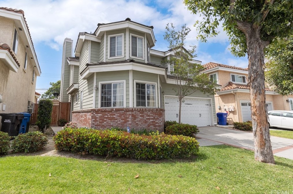 10208 Laurelwood Ln, Downey, CA 90242