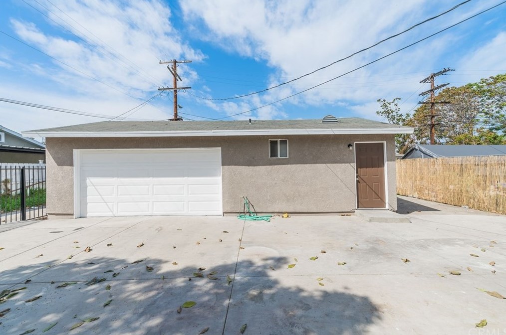 1715 105th St, Los Angeles CA  90002-3613 exterior