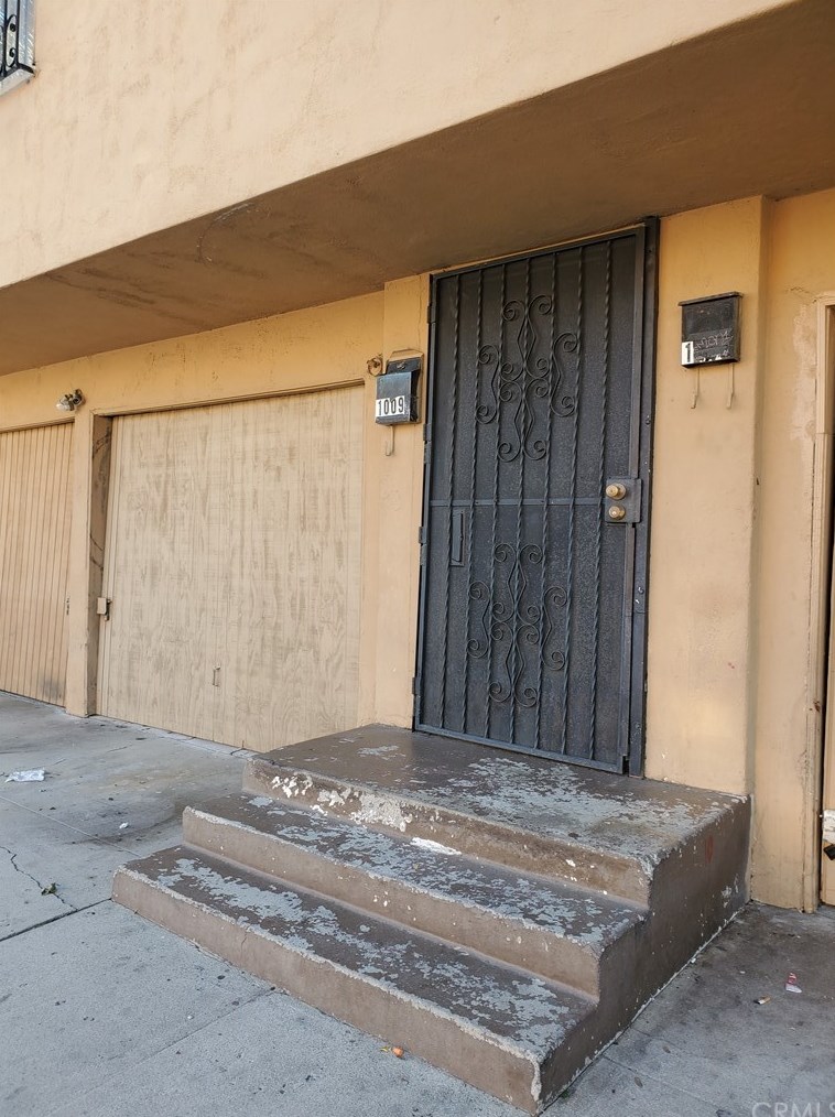 1009 N Chester Ave, Compton, CA 90221