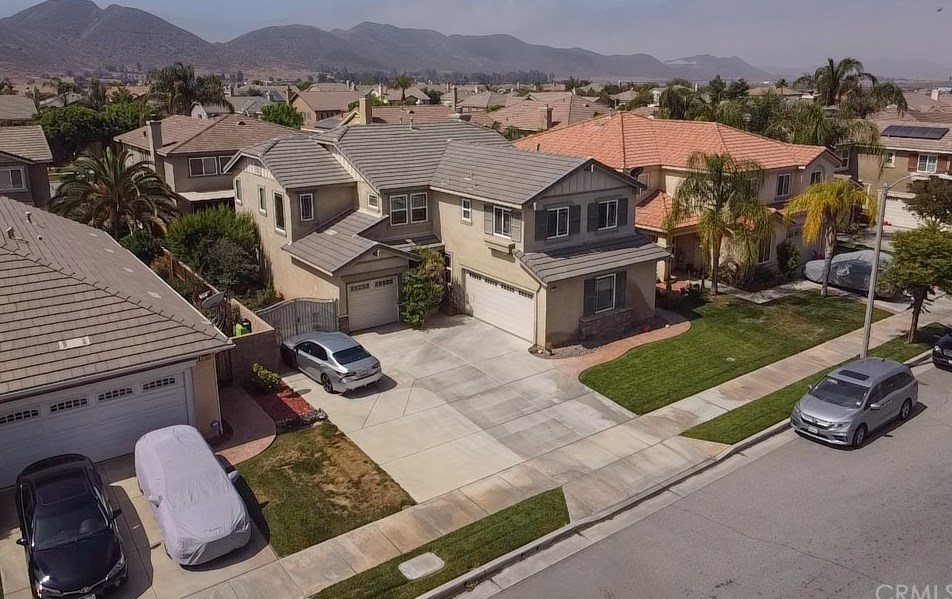 4755 Shasta Blue Ln, Hemet, CA 92545-8979