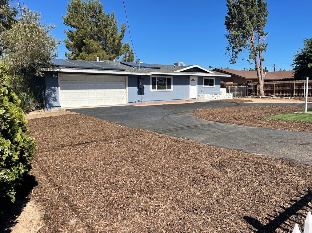 8265 El Cerrito Ave, Hesperia, CA 92345-7114
