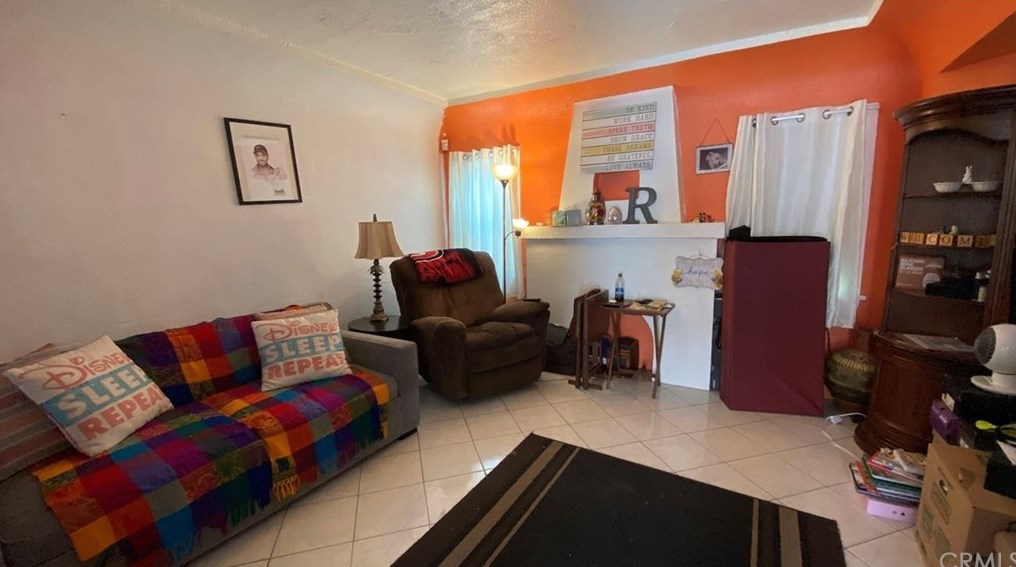 8122 Virginia Ave, South Gate, CA 90280
