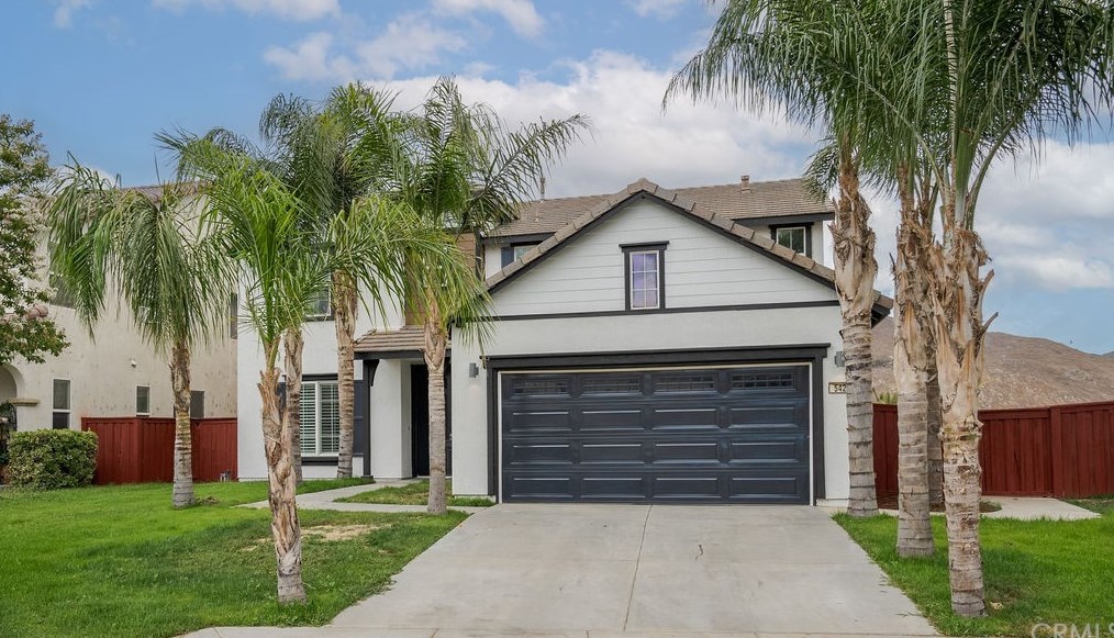 542 Groveside Dr, San Jacinto, CA 92582