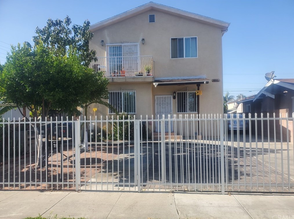 811 88th Pl, Los Angeles, CA 90002-1028