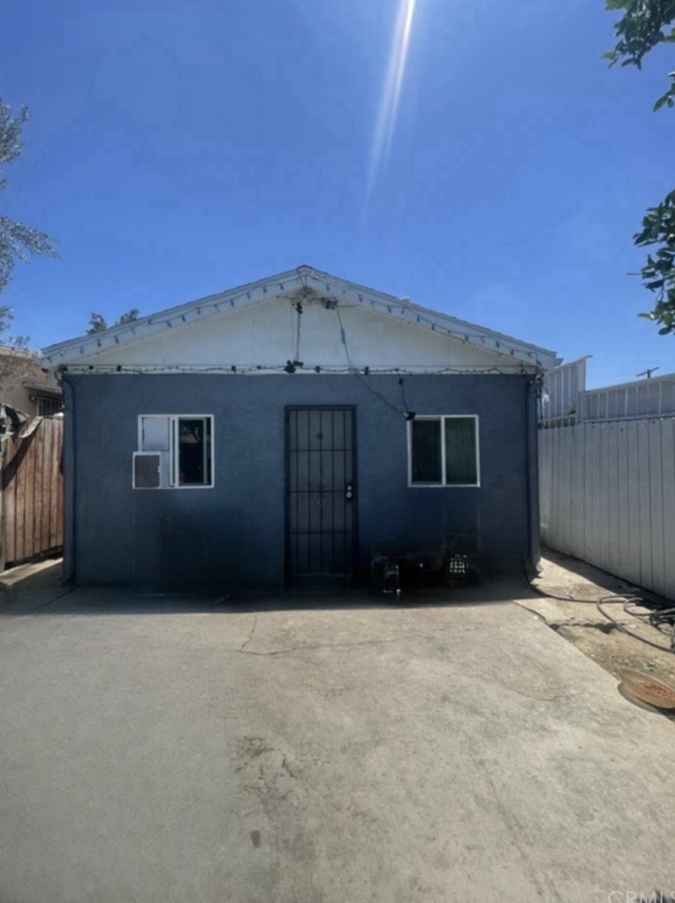 10514 Gorman Ave, Los Angeles, CA 90002-3849