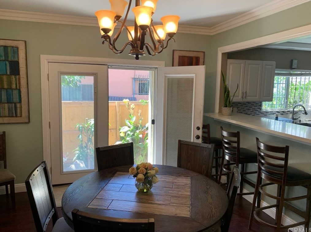 261 43rd Pl, Los Angeles CA  90011-3415 exterior