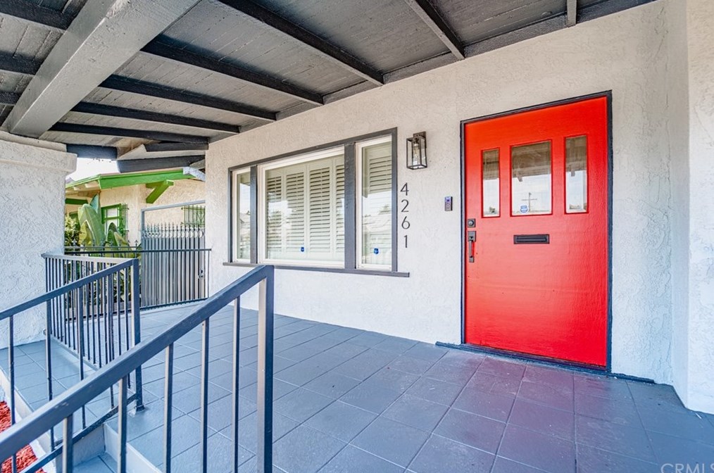 4261 Hobart Blvd, Los Angeles CA  90062-1627 exterior