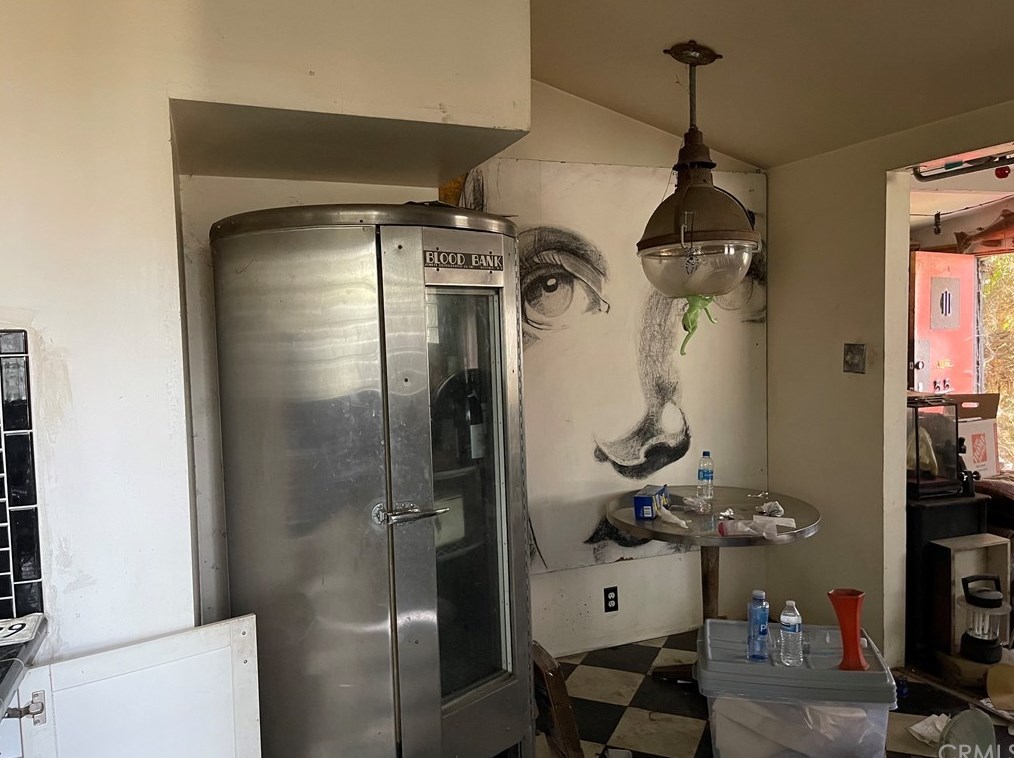 624 Colden Ave, Los Angeles CA  90044-4707 exterior