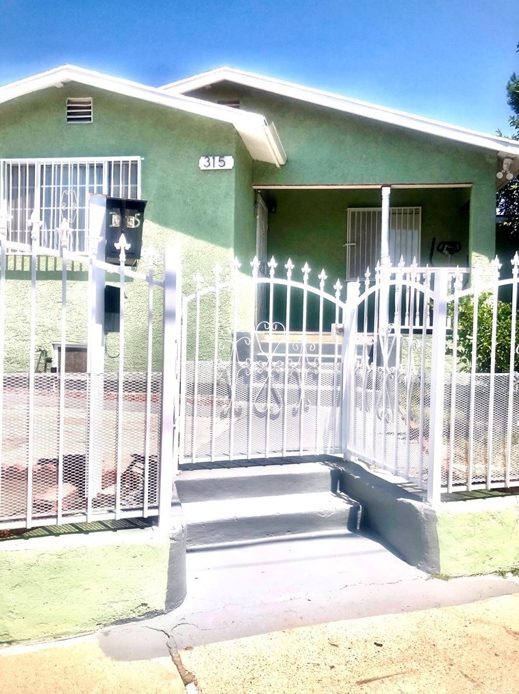 315 37th St, Los Angeles, CA 90007-4311