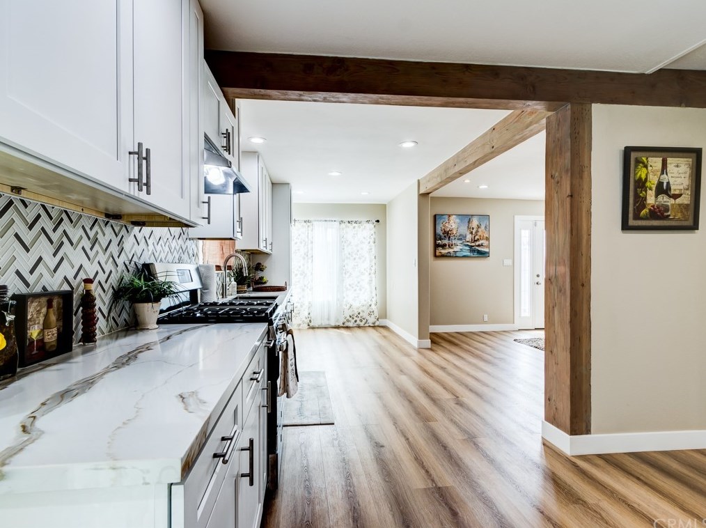 427 83rd St, Los Angeles CA  90003-3101 exterior