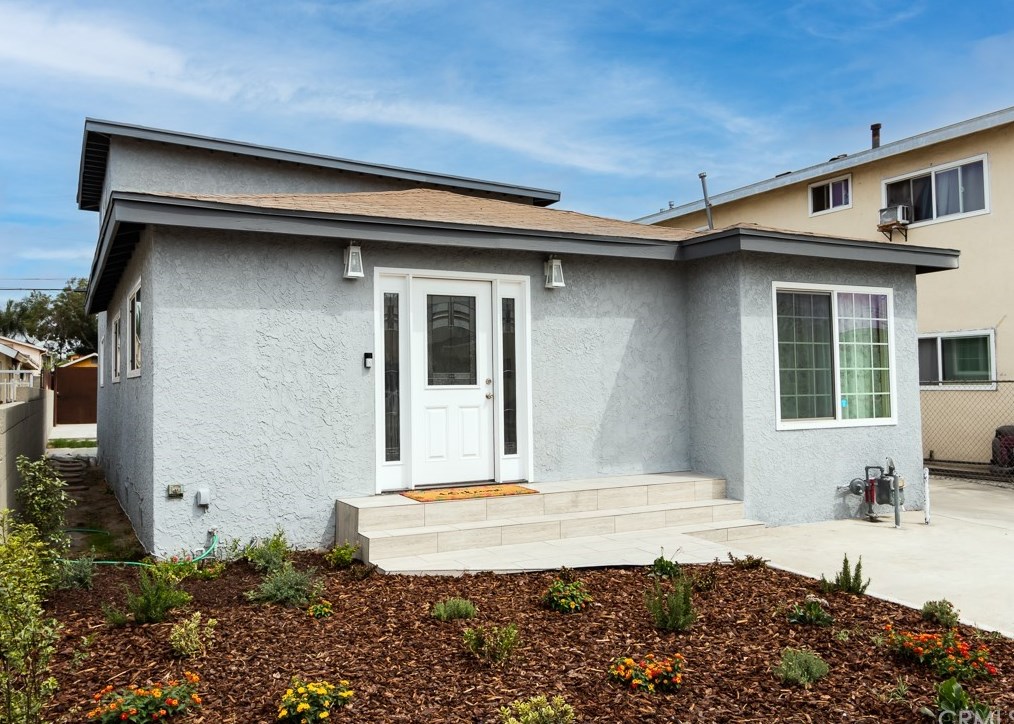 427 83rd St, Los Angeles CA  90003-3101 exterior