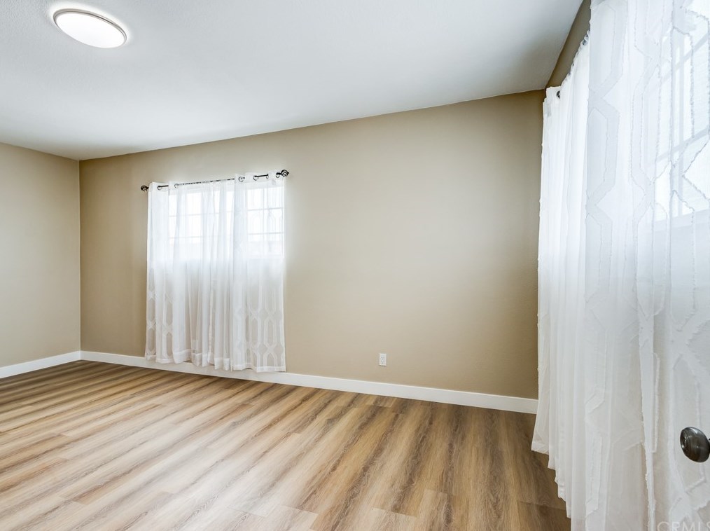 427 83rd St, Los Angeles CA  90003-3101 exterior