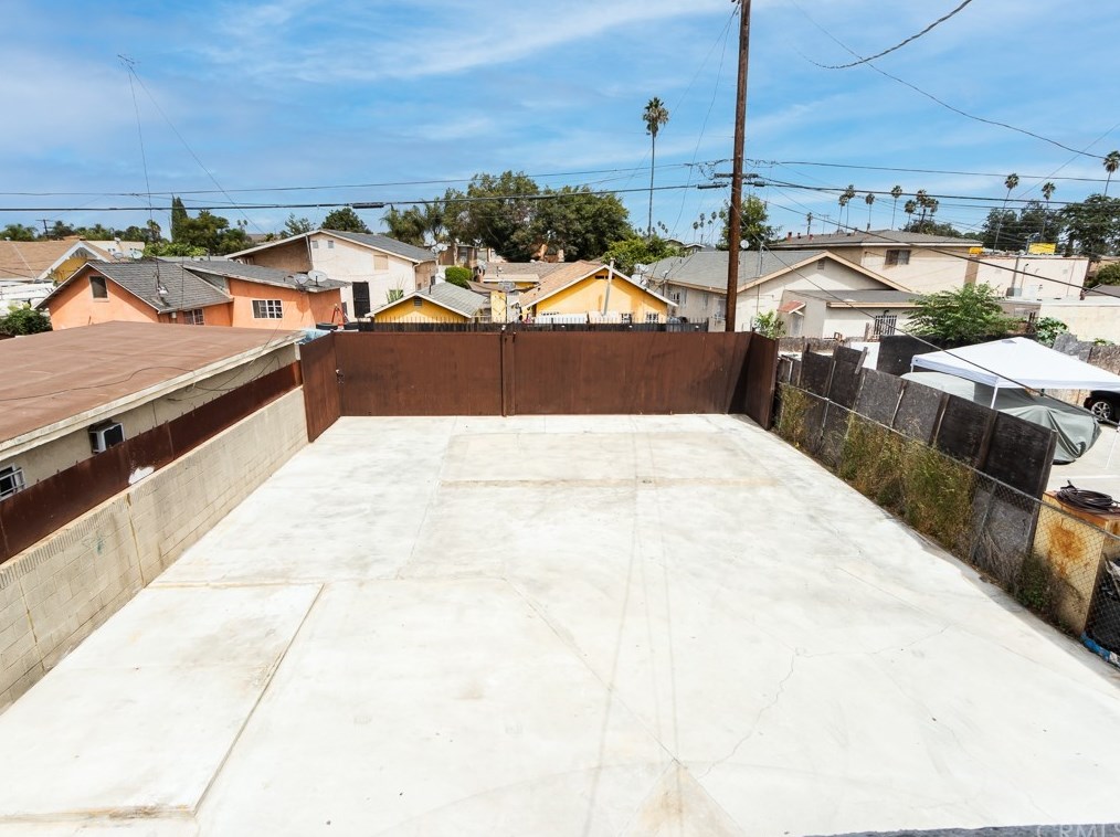 427 83rd St, Los Angeles CA  90003-3101 exterior