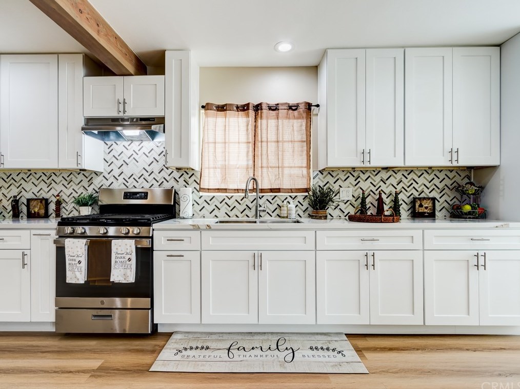 427 83rd St, Los Angeles CA  90003-3101 exterior