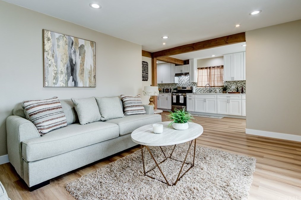 427 83rd St, Los Angeles CA  90003-3101 exterior